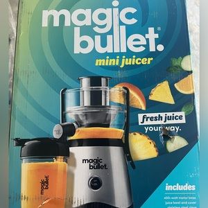 Magic Bullet Mini Juicer. Brand new.